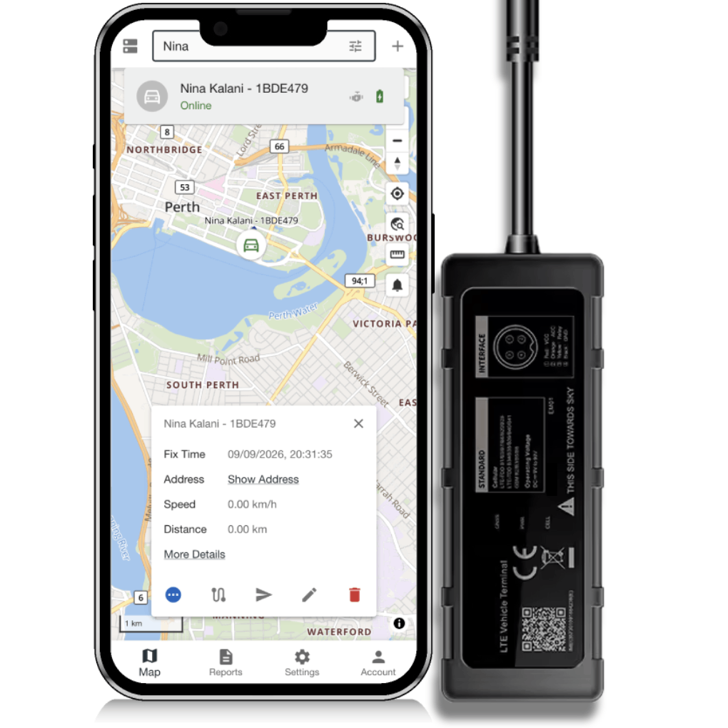 CT-V03 wired vehicle tracker beside the Open Platform live map on a phone